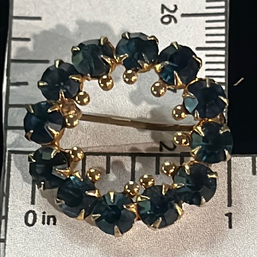 Elegant Gold and Blue Crystal Brooch - Picture 3 of 3